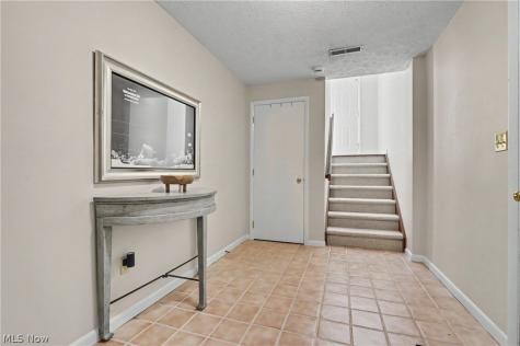 162 Lake Terrace Drive Munroe Falls OH 44262