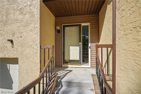 162 Lake Terrace Drive Munroe Falls OH 44262