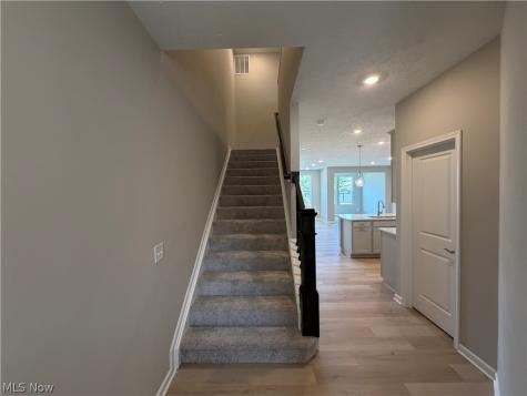 32740 Sandridge Run Avon Lake OH 44012