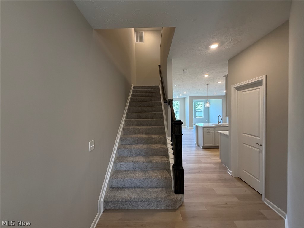 32740 Sandridge Run Avon Lake OH 44012