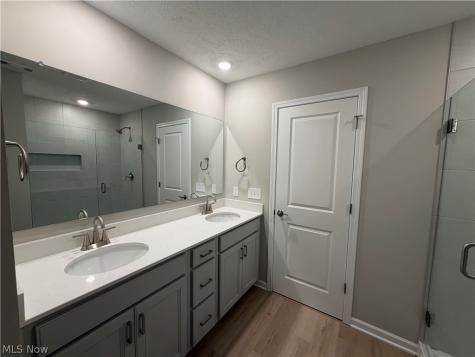 32740 Sandridge Run Avon Lake OH 44012