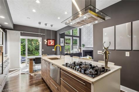 3892 Gardiner Run Copley OH 44321