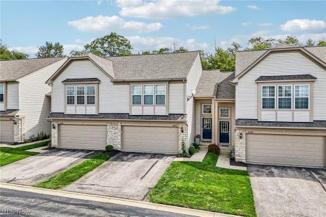 3892 Gardiner Run Copley OH 44321