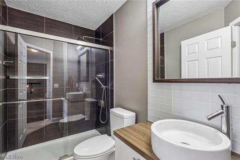 3892 Gardiner Run Copley OH 44321