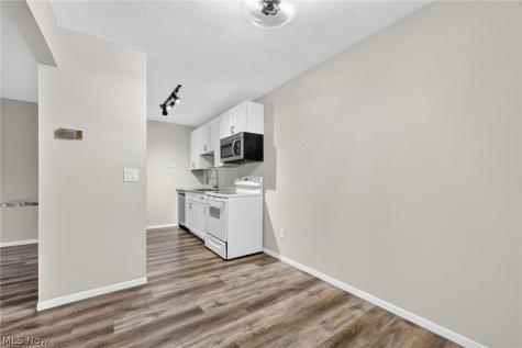 1460 Cedarwood Drive Westlake OH 44145