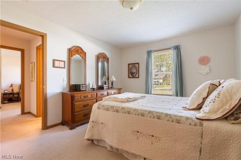 2728 Commons Drive NW Massillon OH 44646