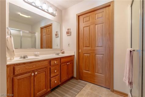 2728 Commons Drive NW Massillon OH 44646