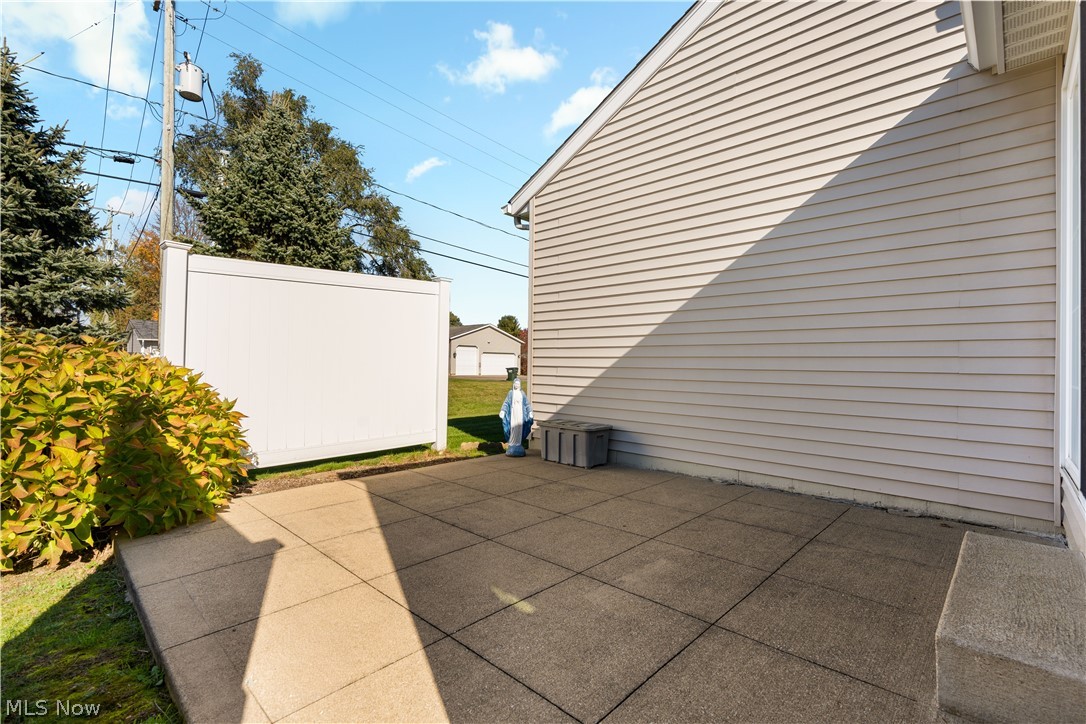 2728 Commons Drive NW Massillon OH 44646