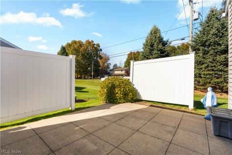 2728 Commons Drive NW Massillon OH 44646