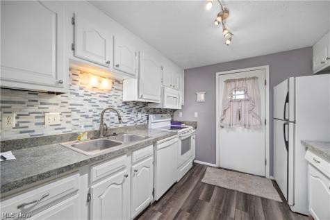 974 Wadsworth Road Medina OH 44256