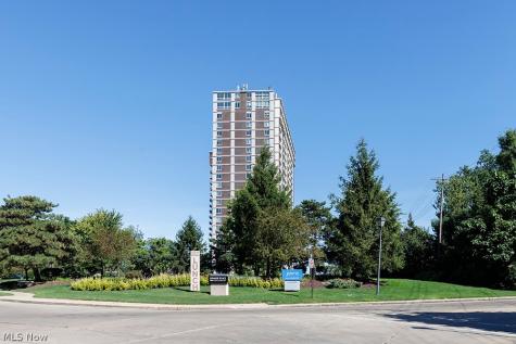 12700 Lake Avenue Lakewood OH 44107