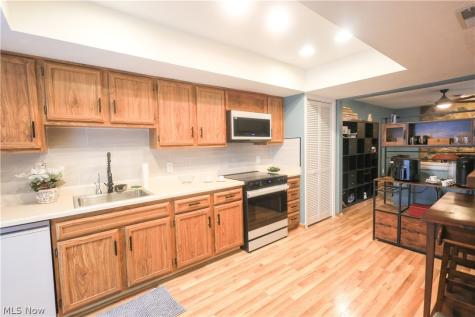 3160 Bay Landing Drive Westlake OH 44145