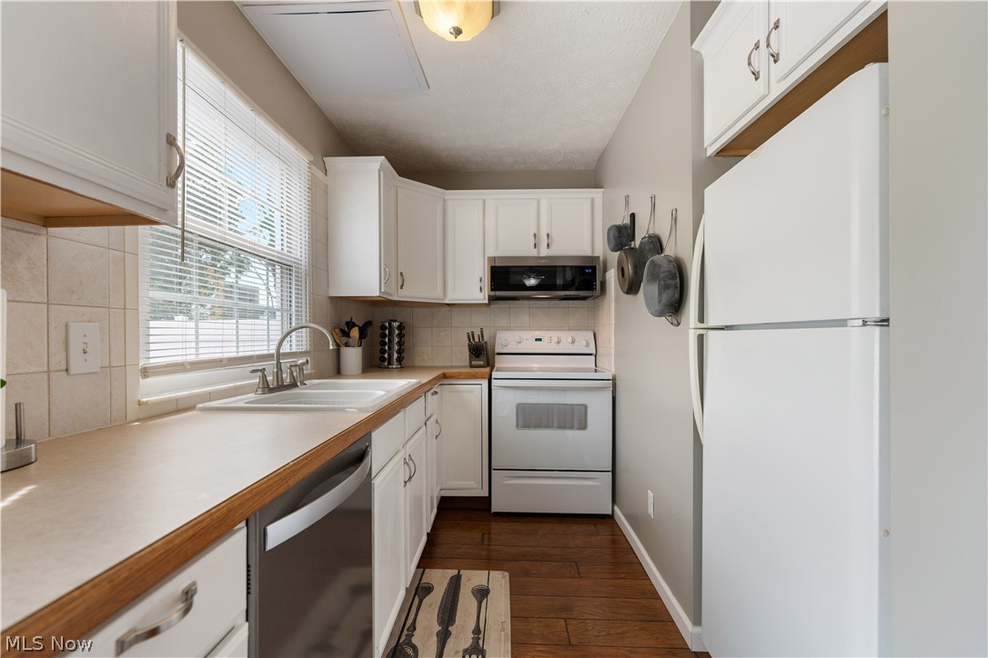 1206 W Maple Street North Canton OH 44720