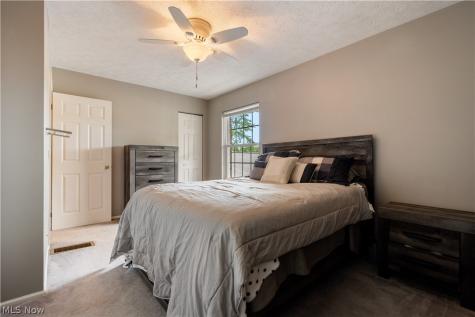 1206 W Maple Street North Canton OH 44720
