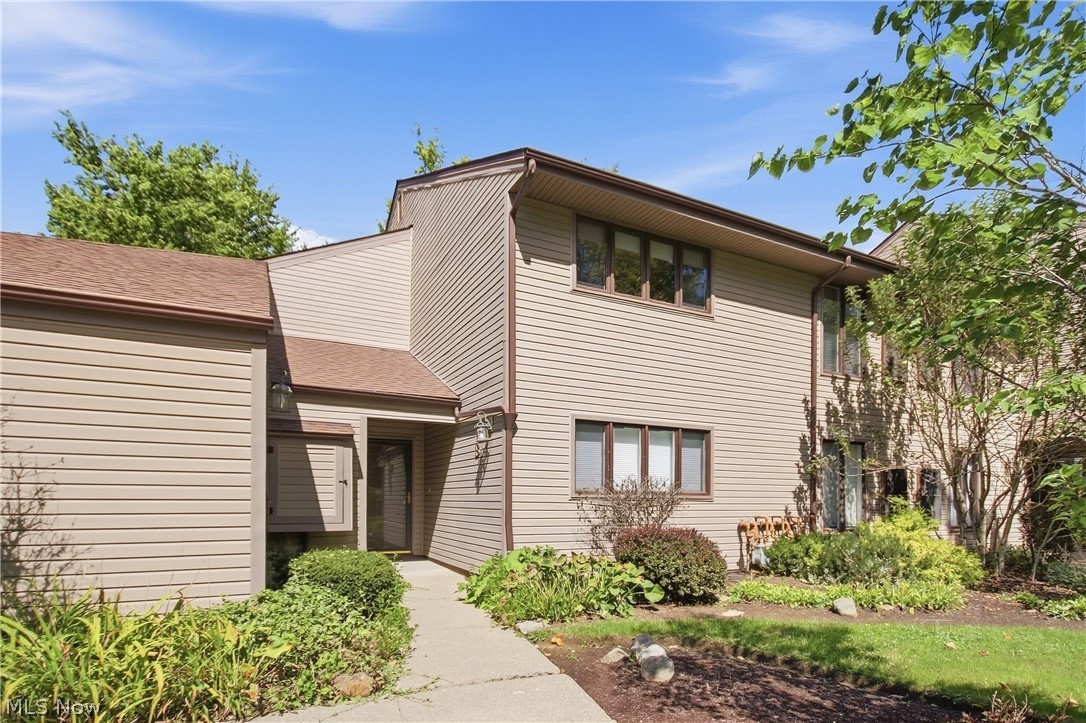 16575 Wren Road Chagrin Falls OH 44023