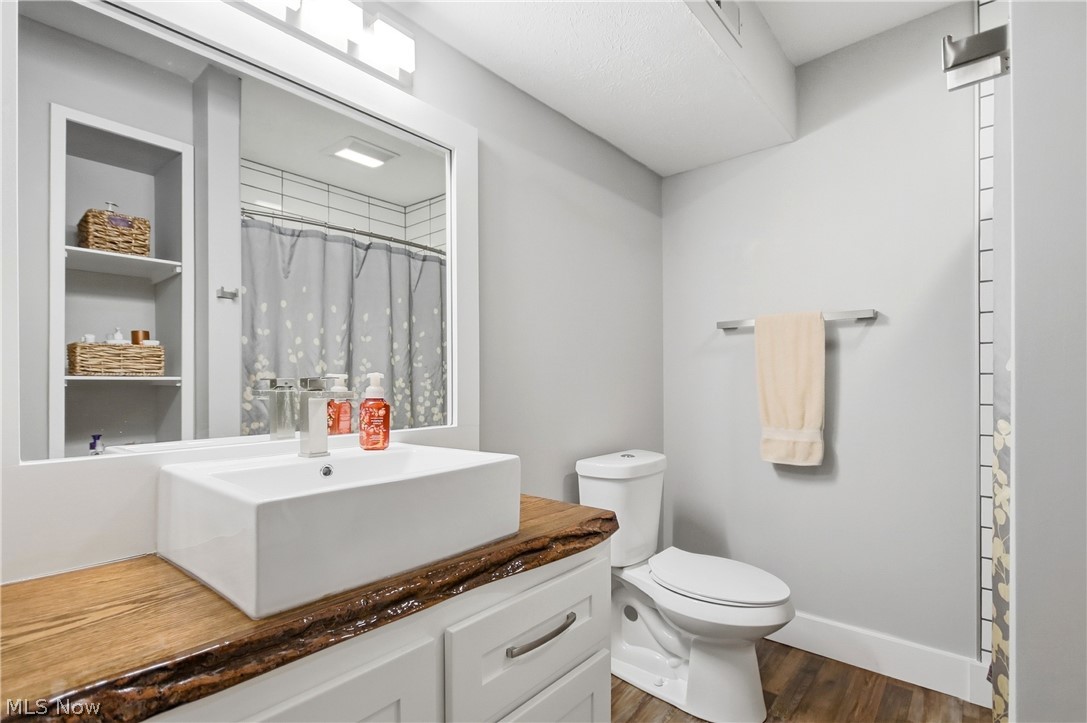 16575 Wren Road Chagrin Falls OH 44023