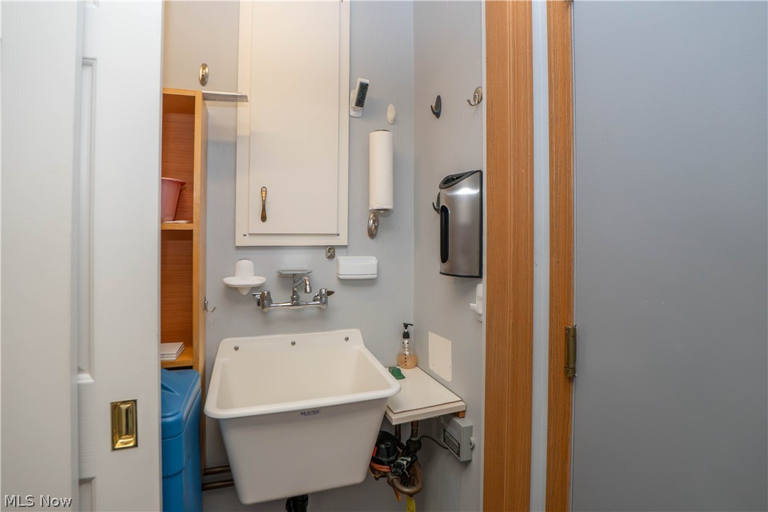 2573 Barnstone Avenue SW Canton OH 44706