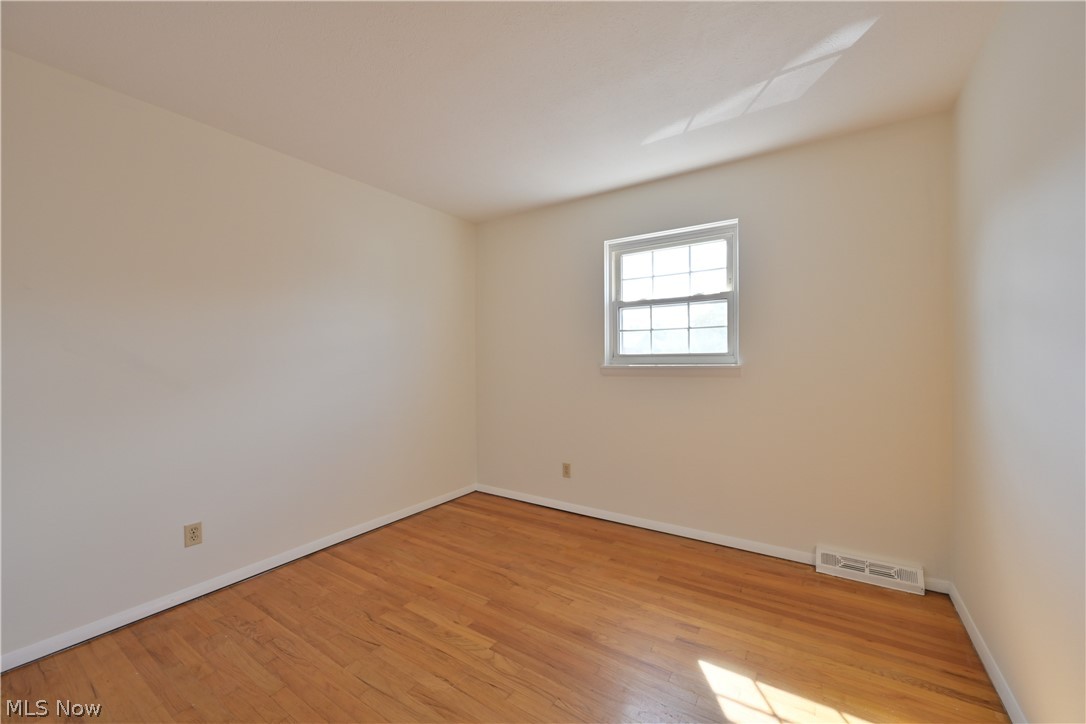 24510 Clareshire Drive North Olmsted OH 44070