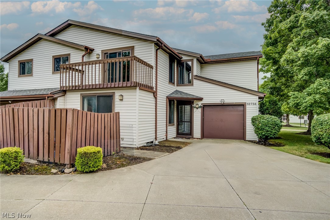 32754 Washington Court Solon OH 44139