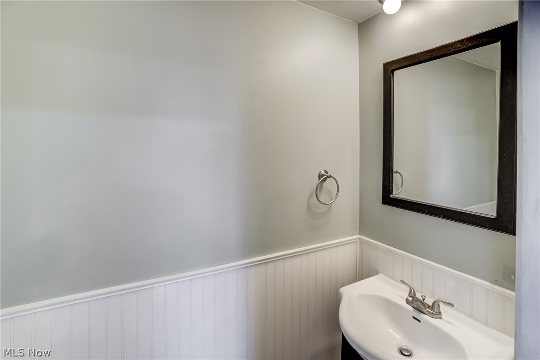 32754 Washington Court Solon OH 44139