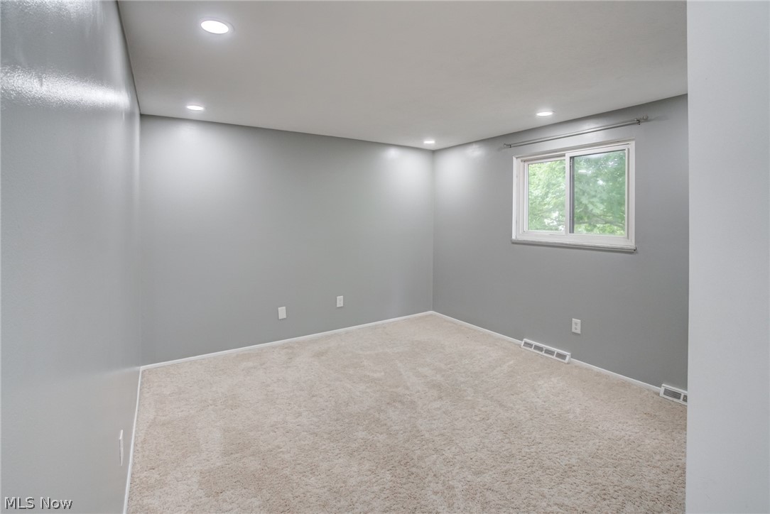 32754 Washington Court Solon OH 44139