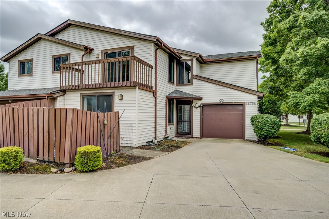 32754 Washington Court Solon OH 44139