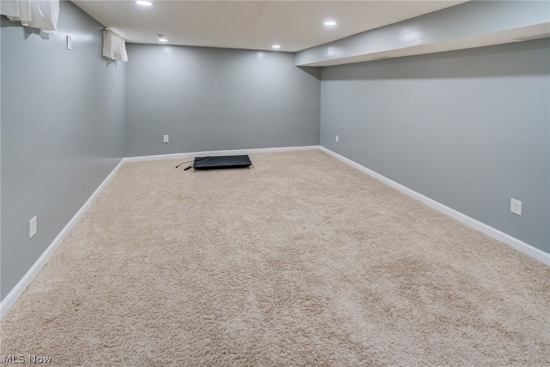 32754 Washington Court Solon OH 44139