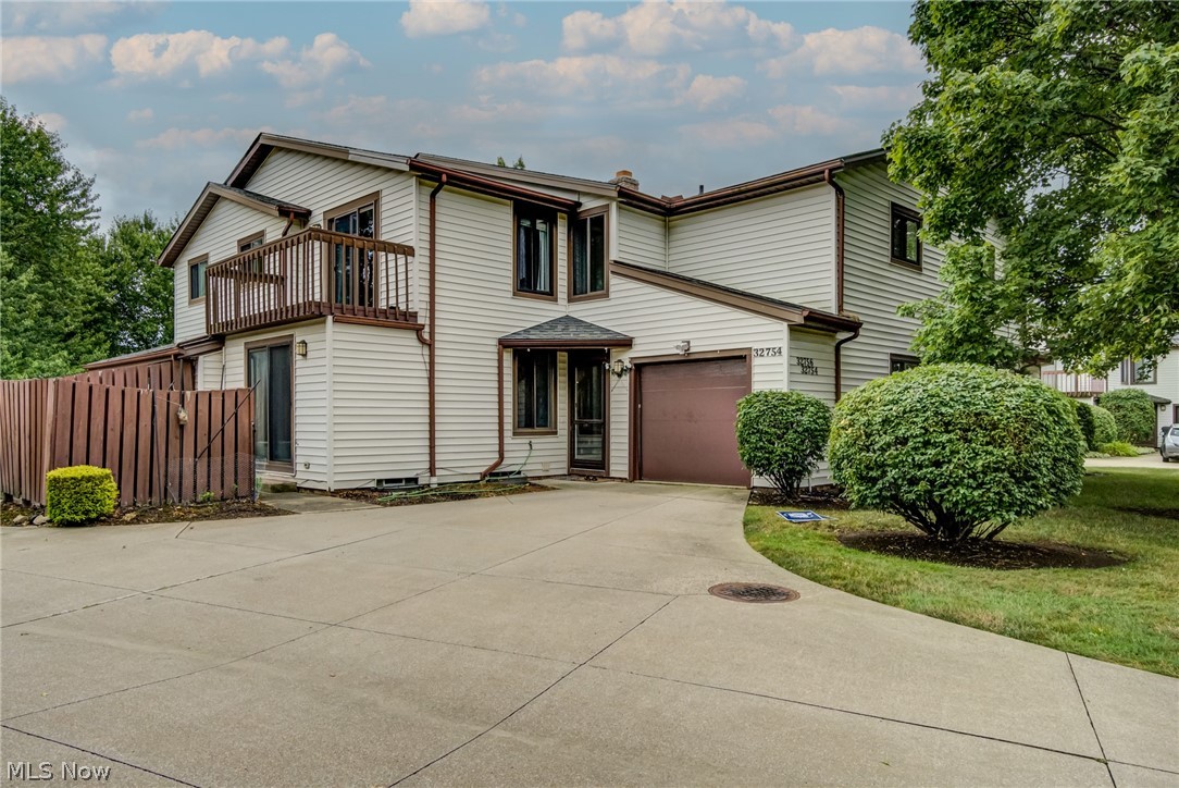 32754 Washington Court Solon OH 44139