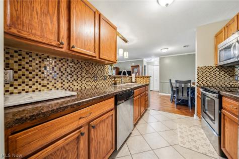 3371 Lenox Village Fairlawn OH 44333