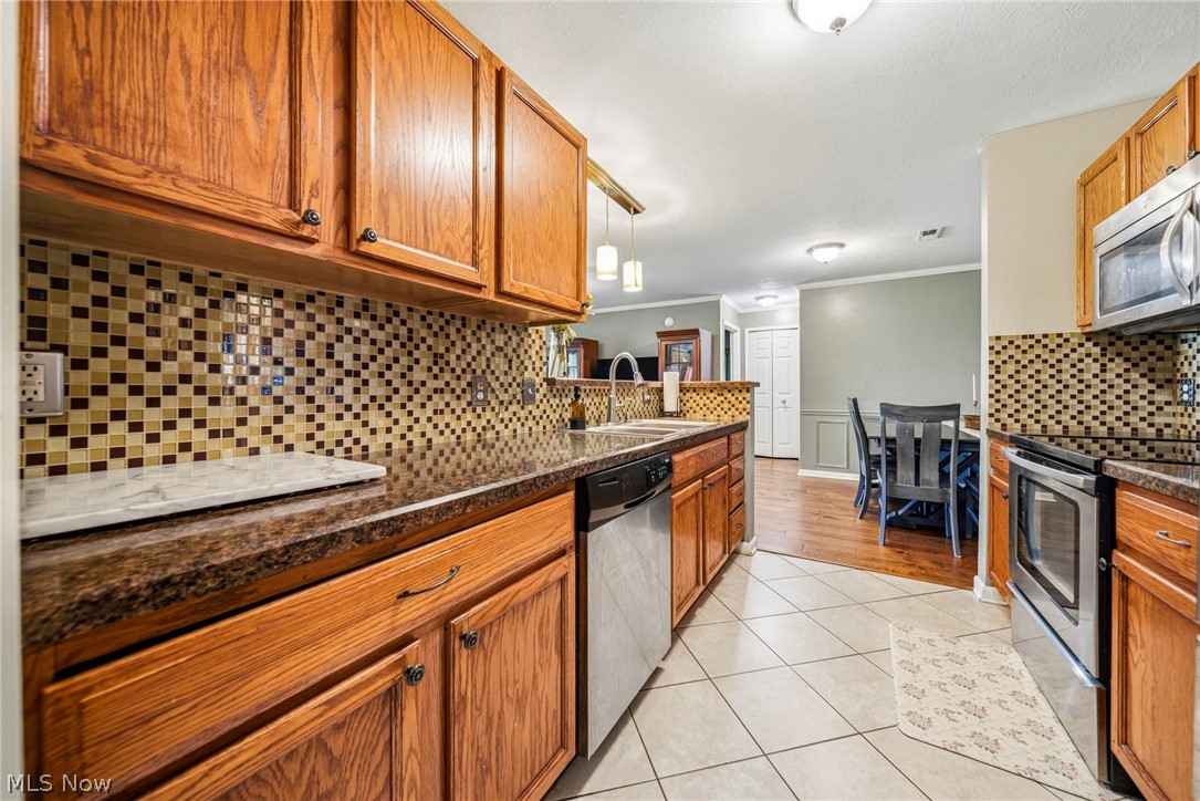 3371 Lenox Village Fairlawn OH 44333