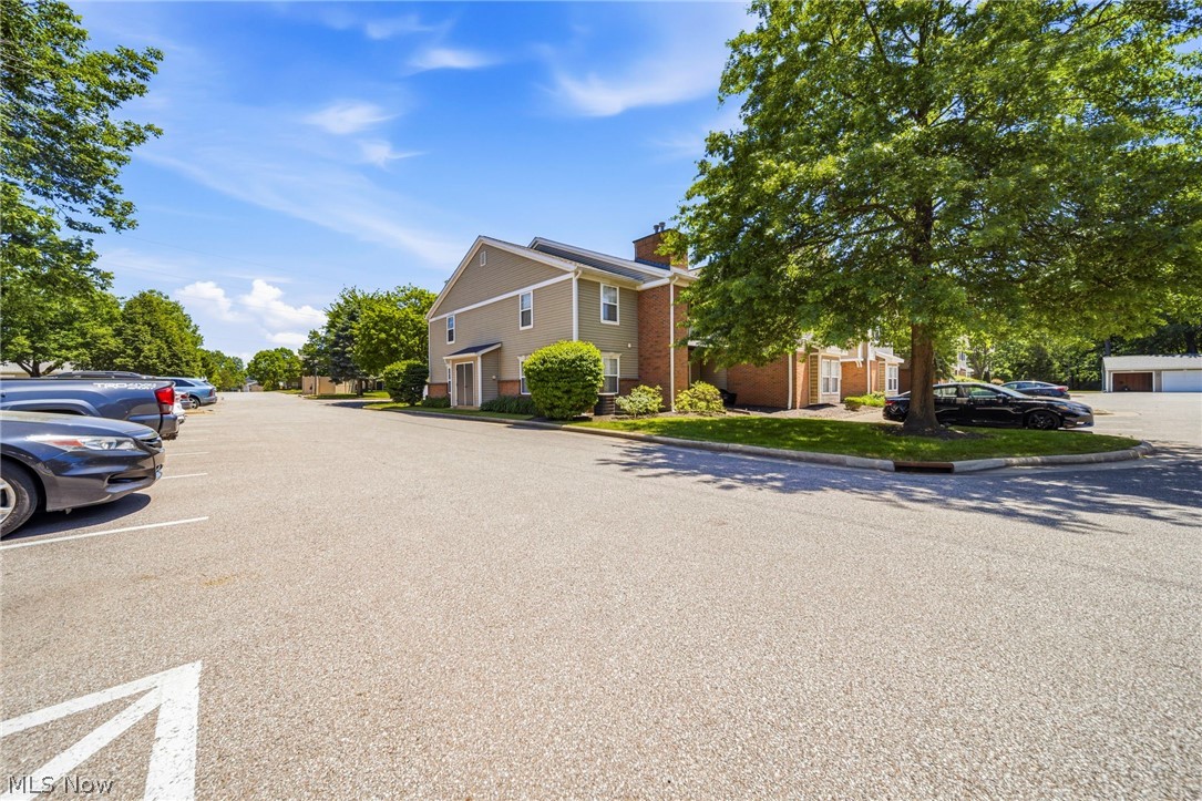 3371 Lenox Village Fairlawn OH 44333