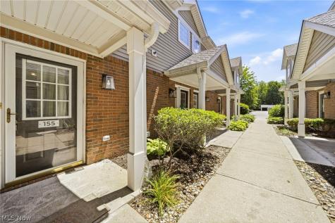 3371 Lenox Village Fairlawn OH 44333