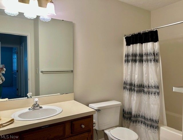 10556 Scottsdale Drive Strongsville OH 44136