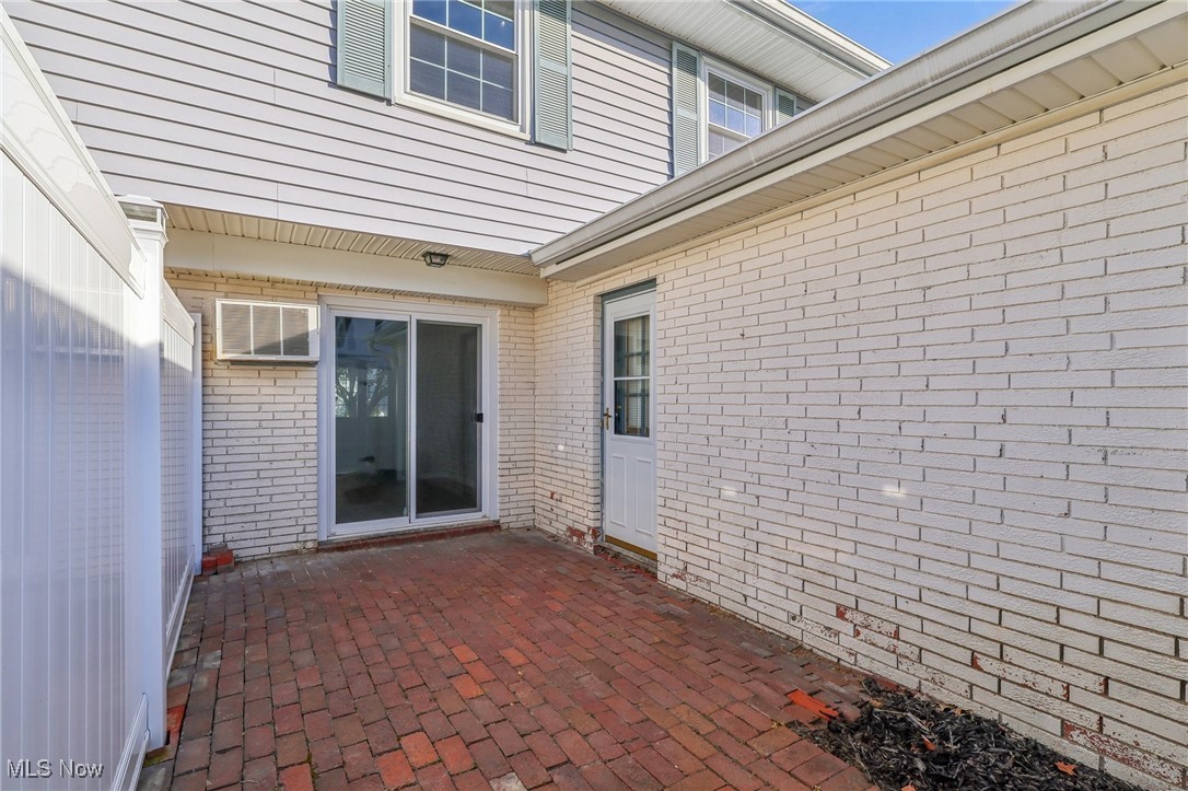 8 Meadowlawn Drive Mentor OH 44060