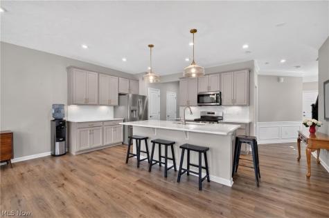 798 N Greenway Drive Westlake OH 44145