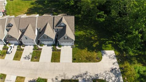 1581 Mud Brook Court Akron OH 44313