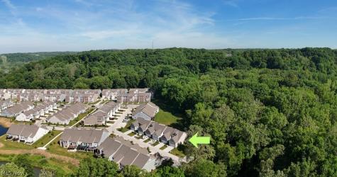 1581 Mud Brook Court Akron OH 44313