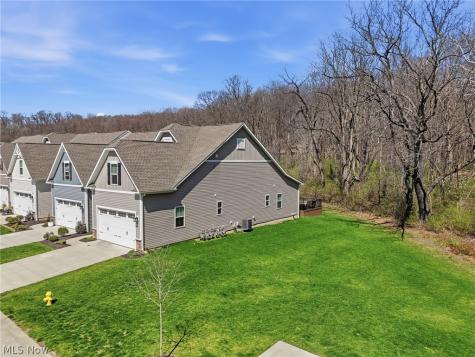1581 Mud Brook Court Akron OH 44313