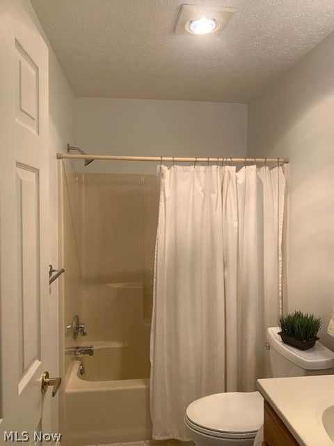 4050 Woodlands Drive Vermilion OH 44089