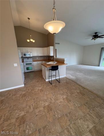 1192 Chaucer Circle Akron OH 44312