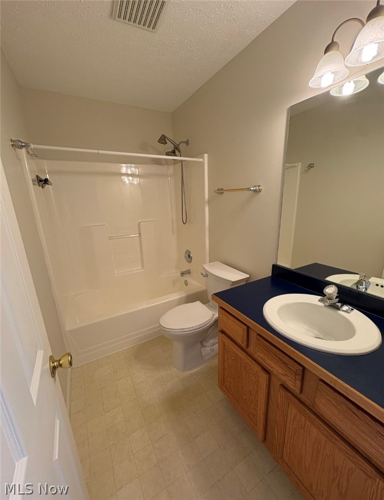 1192 Chaucer Circle Akron OH 44312