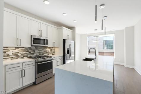 7312 Catlin Court Cleveland OH 44102