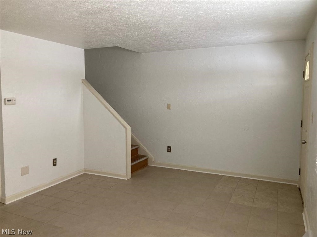 4871 Banbury Court Warrensville Heights OH 44128