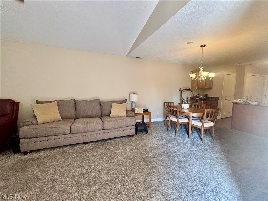 177 Woodbury Glen Street Hartville OH 44632