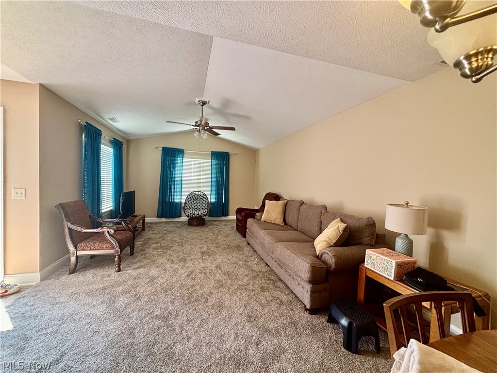 177 Woodbury Glen Street Hartville OH 44632
