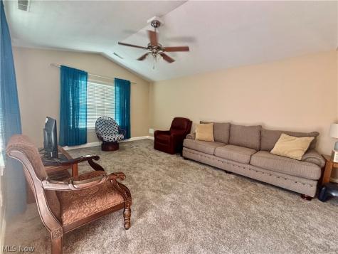 177 Woodbury Glen Street Hartville OH 44632