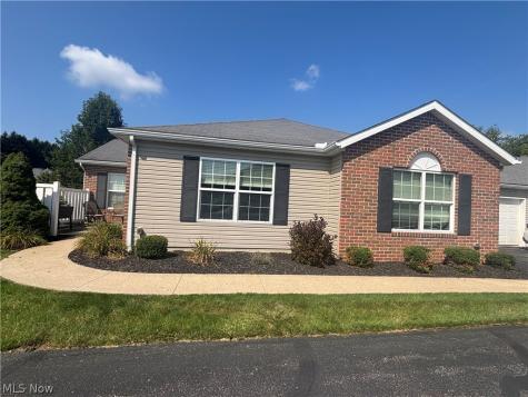 177 Woodbury Glen Street Hartville OH 44632
