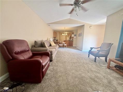 177 Woodbury Glen Street Hartville OH 44632