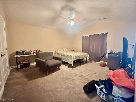 177 Woodbury Glen Street Hartville OH 44632