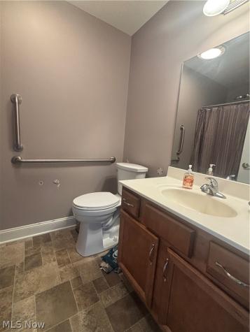 177 Woodbury Glen Street Hartville OH 44632